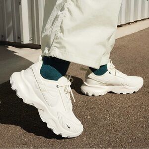 Women’s Nike TC 7900 trainers. Size 8.5. Good used condition